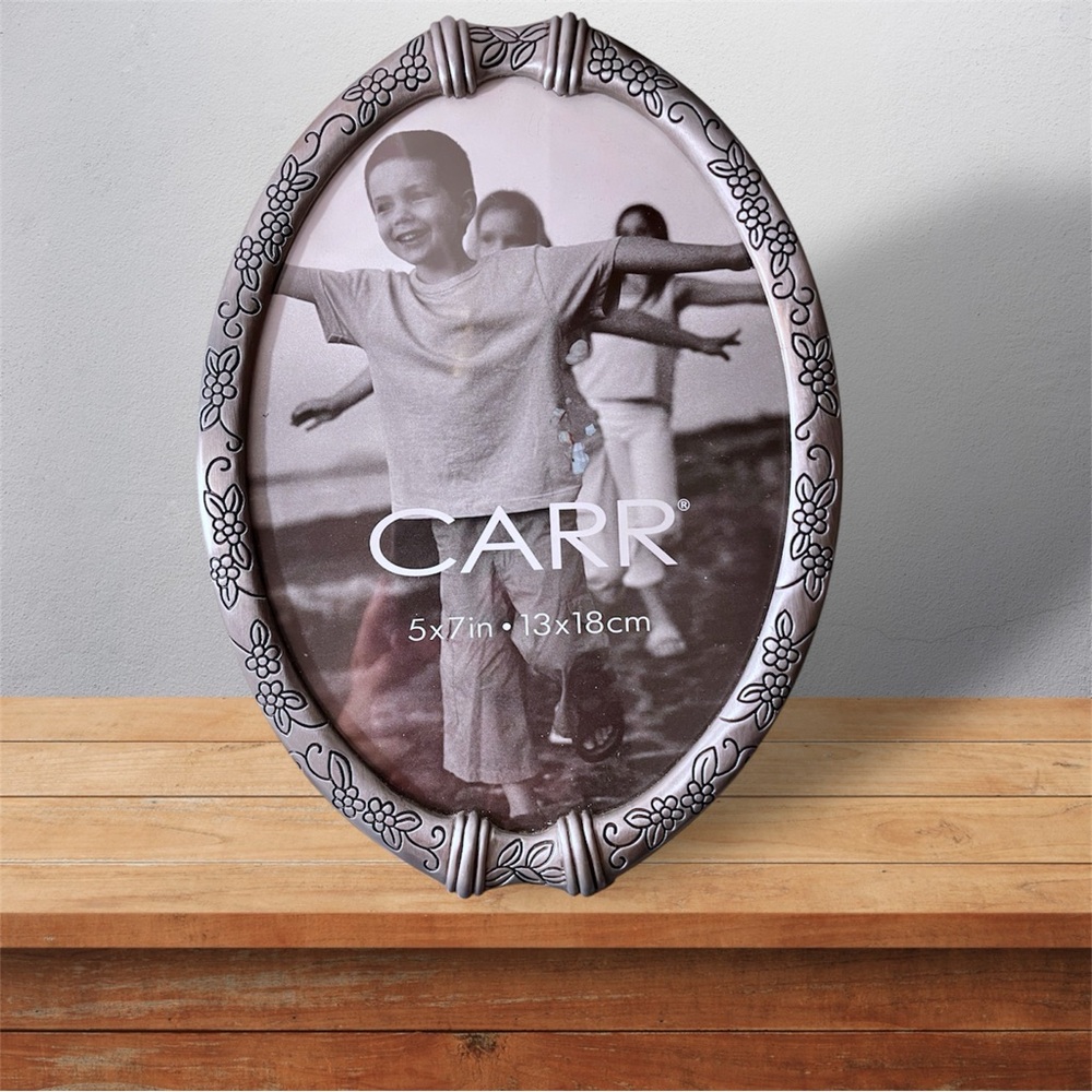 Lovely Etched Pewter Oval Ornate Picture Frame Excellent Quality For 5”x7” Photo